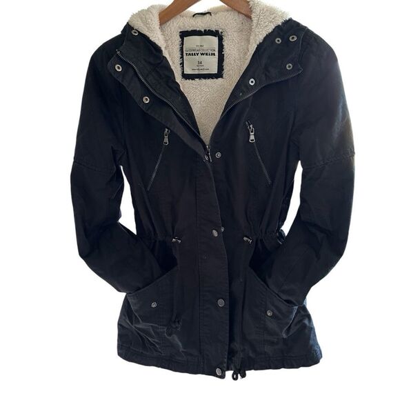 Tally Weijl ~ outerwear collection ~ black overcoat with plush lining ~ size 34 - Picture 1 of 14